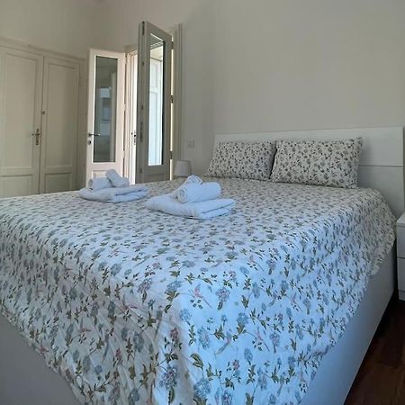 Bg Central President Suite Con Parcheggio - Vista Citta Alta 贝尔加莫 外观 照片