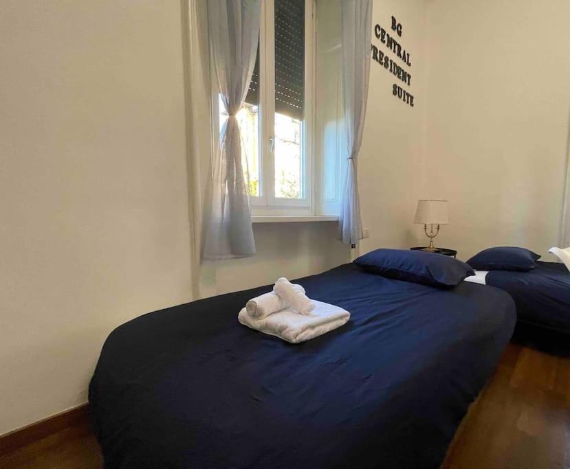 Bg Central President Suite Con Parcheggio - Vista Citta Alta 贝尔加莫 外观 照片