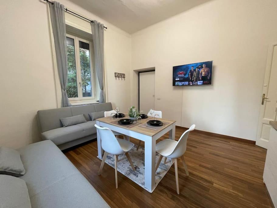 Bg Central President Suite Con Parcheggio - Vista Citta Alta 贝尔加莫 外观 照片