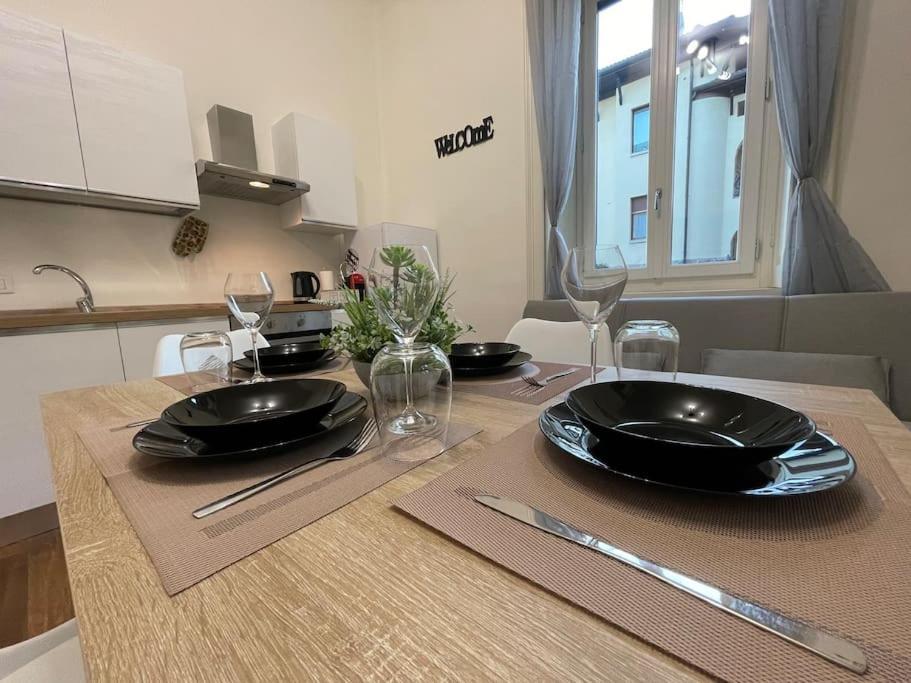 Bg Central President Suite Con Parcheggio - Vista Citta Alta 贝尔加莫 外观 照片