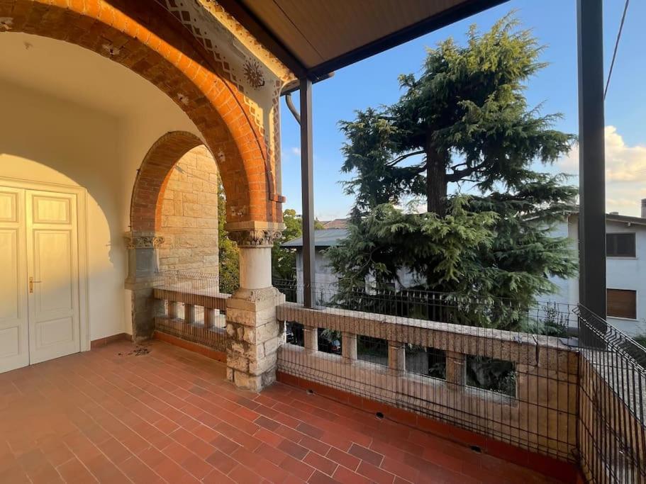 Bg Central President Suite Con Parcheggio - Vista Citta Alta 贝尔加莫 外观 照片